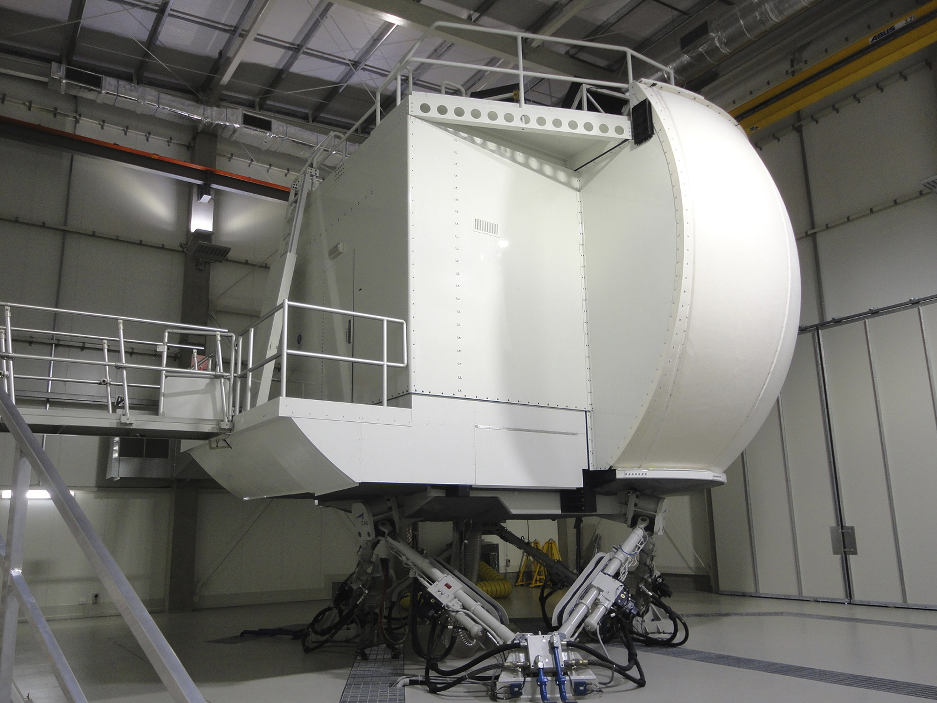 Training skilled Navy pilots through smart simulations