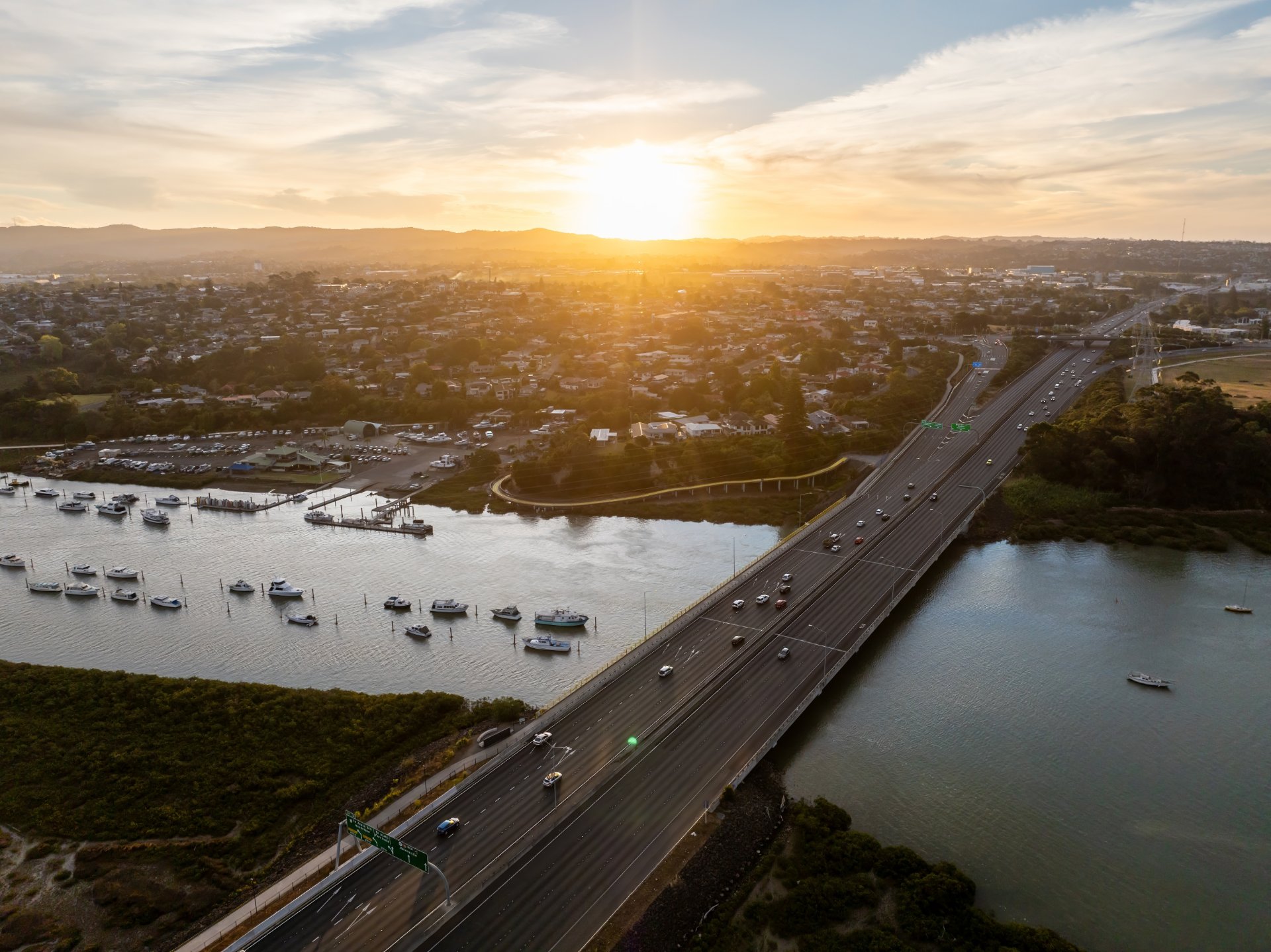 Shaping Resilient Futures with Confident Decisions